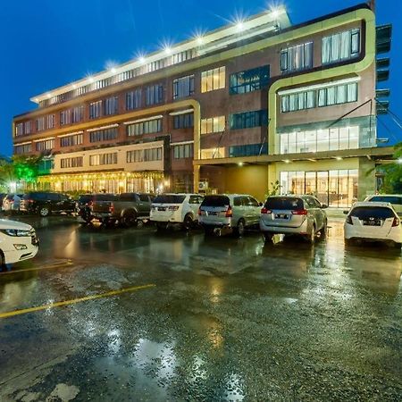 The Royal Idi Hotel Idirayeuk Luaran gambar