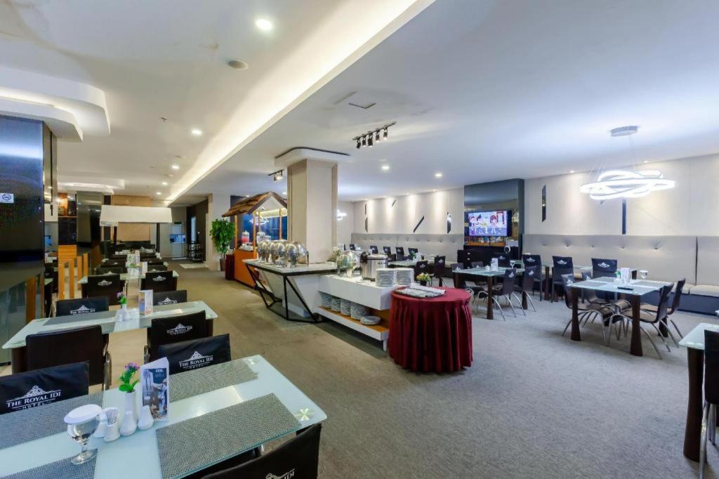 The Royal Idi Hotel Idirayeuk Luaran gambar